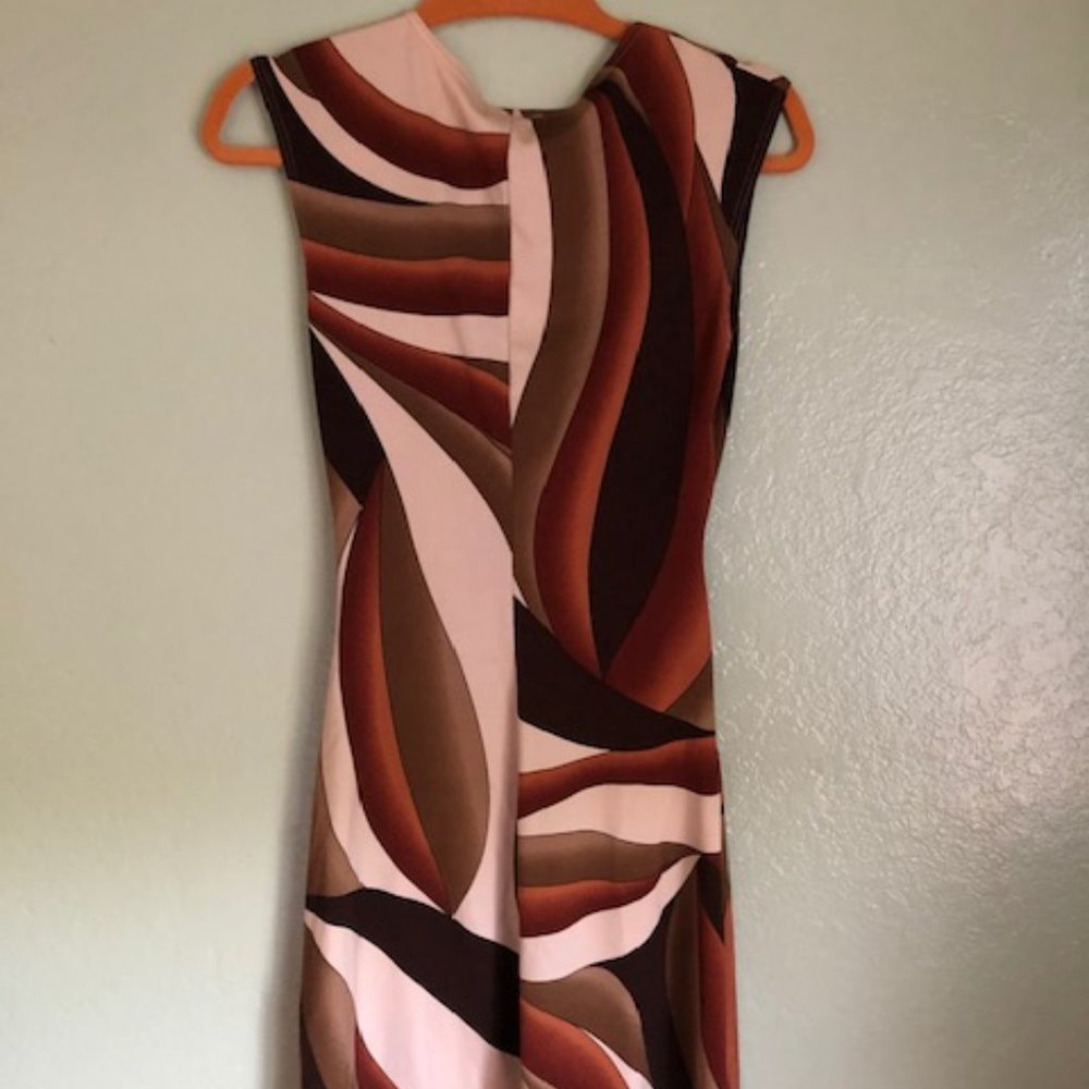 Abstract Dress - Picture 3 of 4